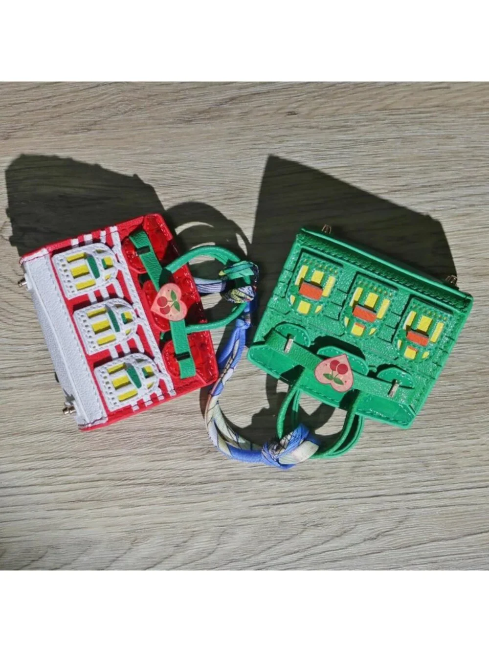 Stylish 2-Piece Mini Tote Bag Charms & Coin Purse Wallet Set - Red & Green